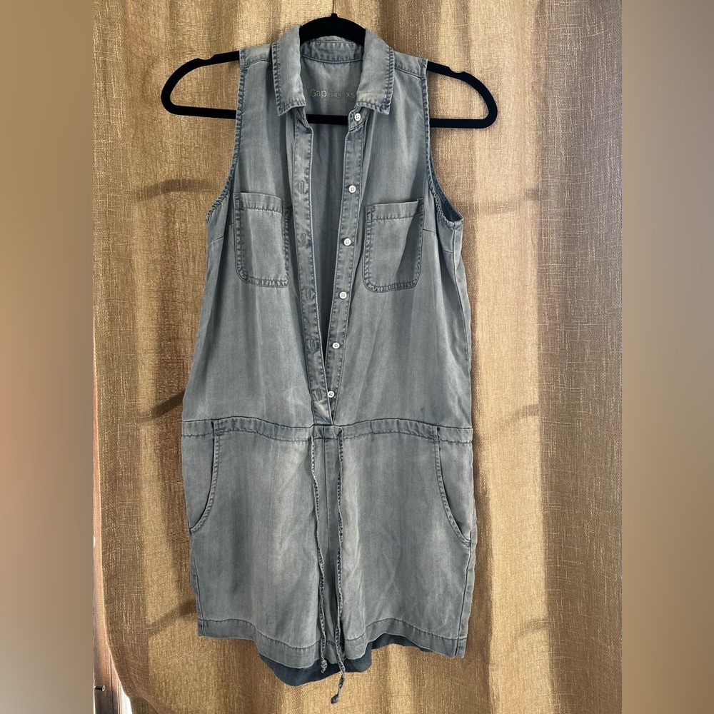 Gap romper